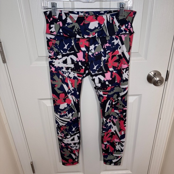 Lululemon Pace Rival Crop - Picture 1 of 12